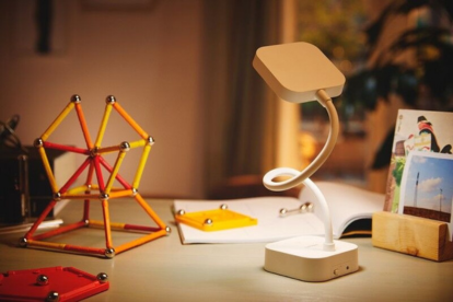 Back to School u novom svetlu – sa Philips LED stonim lampama