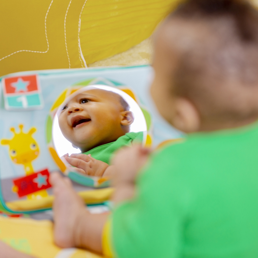 Bright Starts - Dečija igraća deka OBALL GRIP & KICK 3xAA