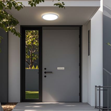 Brilagi - ULTRA SLIM LED plafonska svetiljka za kupatilo, 12W, 230V, prečnik 22,5 cm, srebrna, IP54