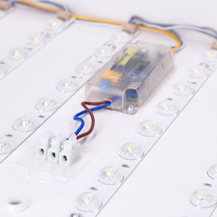 Brilagi - LED prigušiva stropna lampa PILANA LED/60W/230V 3000-6500K hrast/bela 56x56 cm + daljinski upravljač