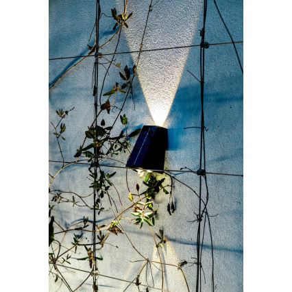 Brilagi - LED solarno zidno svetlo PYRAMID LED/2W/3,2V 1300 mAh IP54