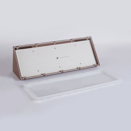Brilagi - spoljašnje LED zidno svetlo TRIANGLE LED/42W/230V 3000/4000/6500K 45 cm braon IP65