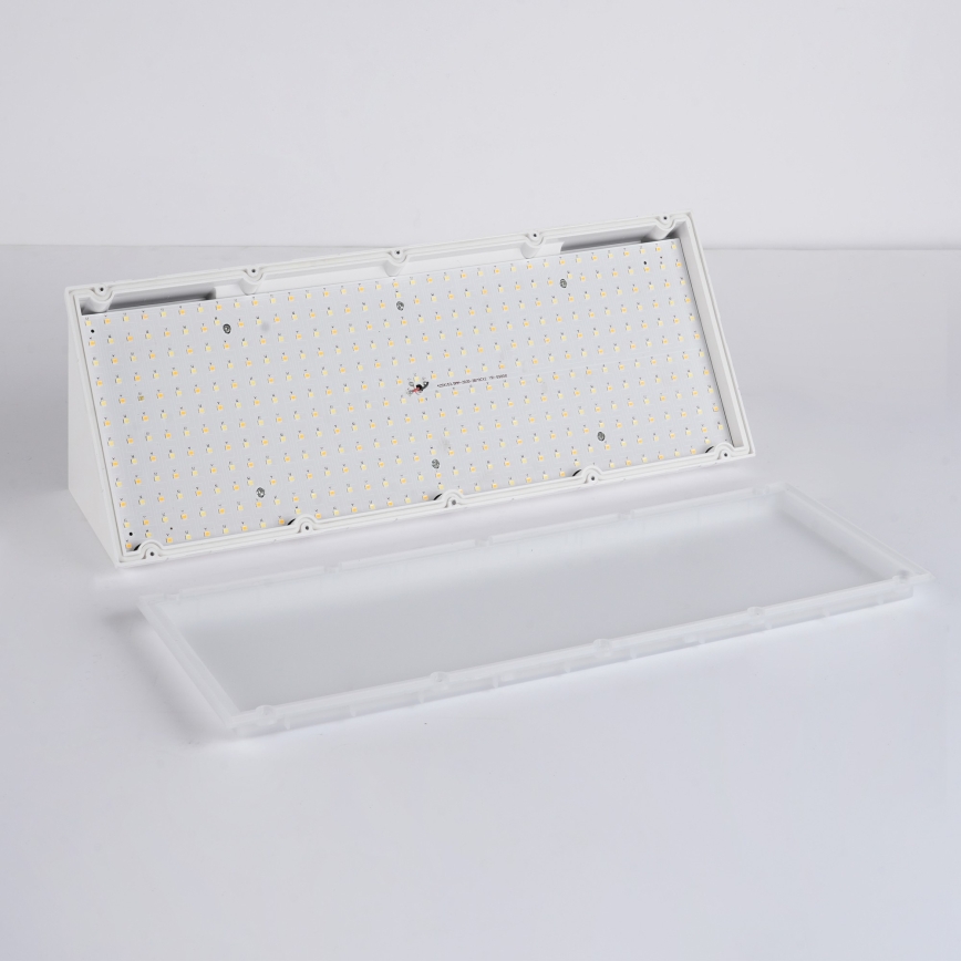 Brilagi - LED spoljašnje zidno svetlo sa senzorom TRIANGLE LED/42W/230V 45 cm bela IP65