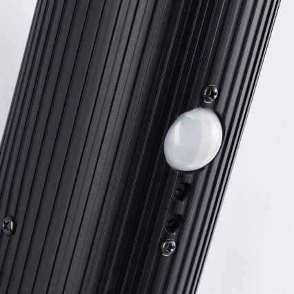 Brilliant - Spoljna zidna lampa sa senzorom KALEO 1xE27/10W/230V IP44 crna