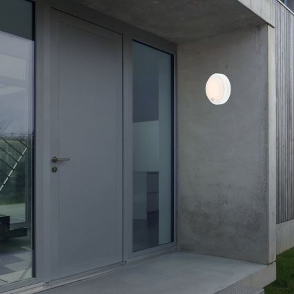 Brilo - LED punjiva spoljna zidna svetiljka sa senzorom LED/4W/5V 4400 mAh IP44 bela