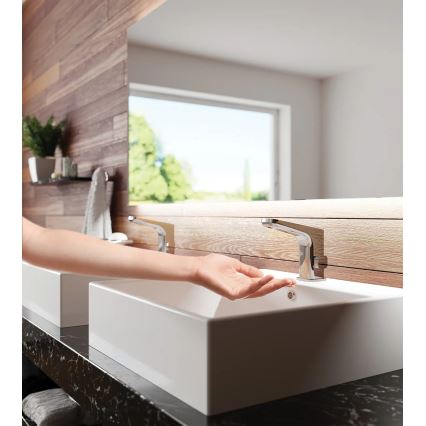 Deante BQH_029R - Bezkontaktna baterija za umivaonik sa regulacijom temperature HIACYNT 4xAA sjajni hrom