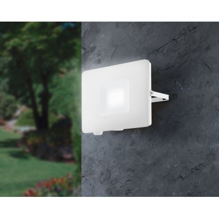 Eglo - LED reflektor 30 W / 230 V, IP65