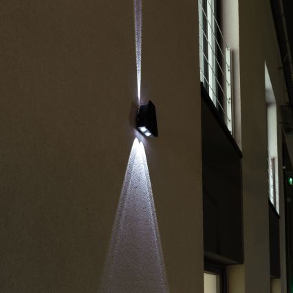 LED solarno zidno svetlo sa senzorom LED/2W/5V IP54 1300 mAh