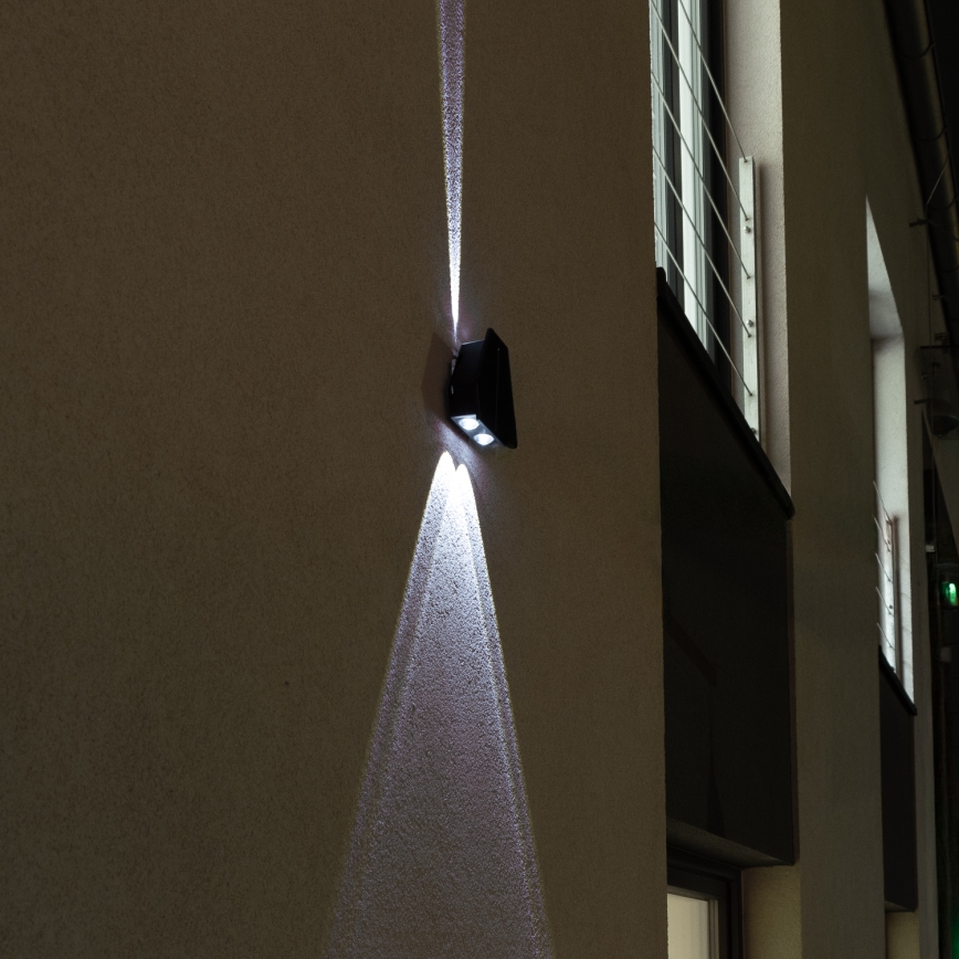 LED solarno zidno svetlo sa senzorom LED/2W/5V IP54 1300 mAh