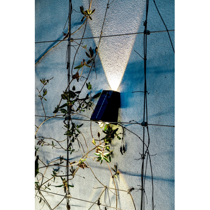 LED solarno zidno svetlo sa senzorom LED/2W/5V IP54 1300 mAh