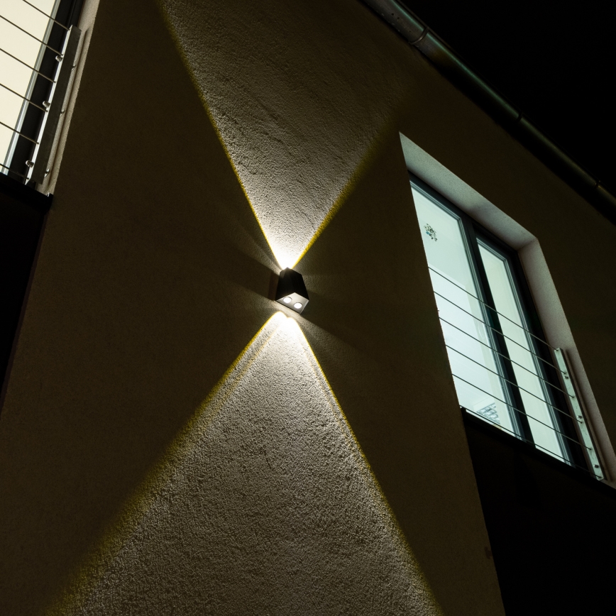 LED solarno zidno svetlo sa senzorom LED/2W/5V IP54 1300 mAh