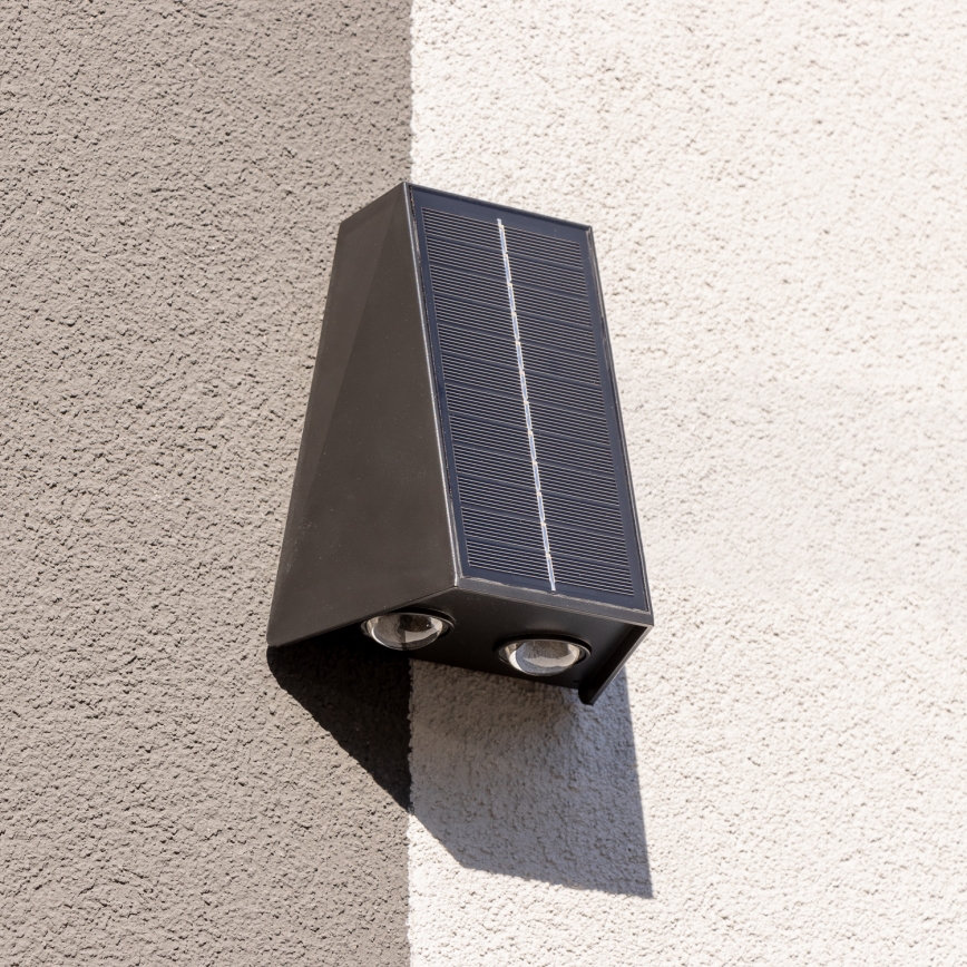 LED solarno zidno svetlo sa senzorom LED/2W/5V IP54 1300 mAh