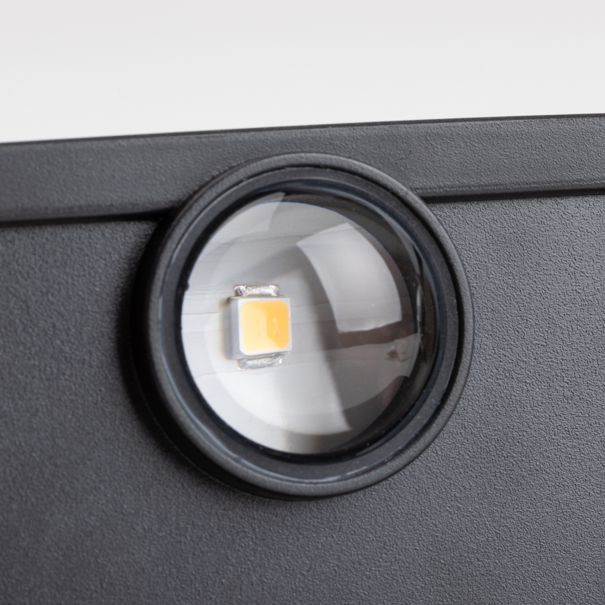 Solarno LED zidno svetlo sa senzorom, 2W/5V, IP54, 1300 mAh