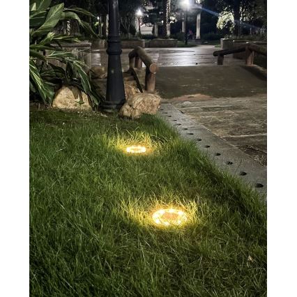 Komplet od 4 solarna spoljašnja LED svetla sa senzorom LED/0,048W/2V IP68 600 mAh