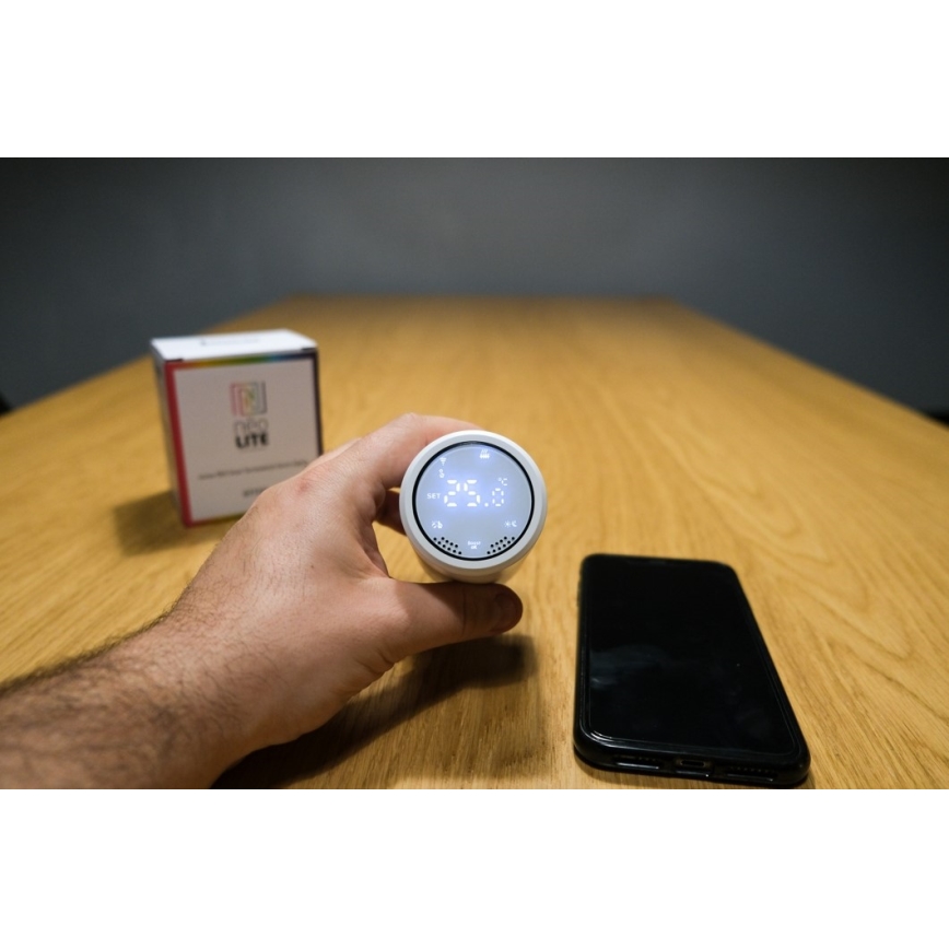 Immax NEO 07732C - Komplet 4x termostatske glave + BRIDGE PRO v3 2xAA/3V Wi-Fi Tuya