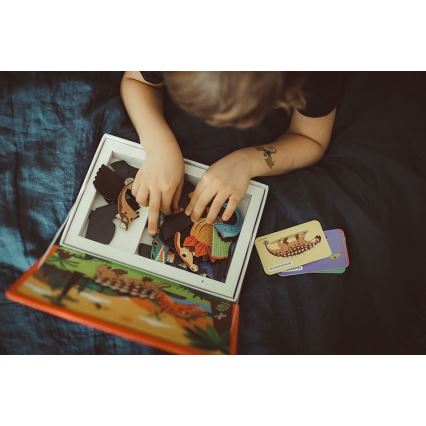 Janod - Magnetički interaktivni set MAGNETIBOOK dinosauri
