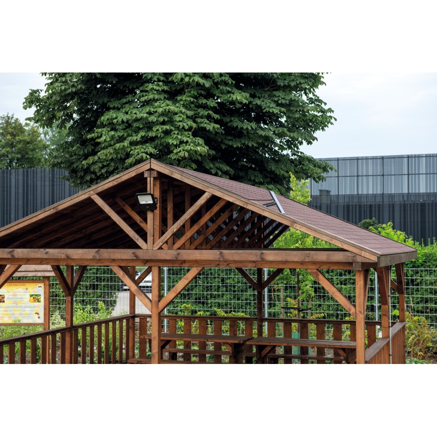 LED prigušiva reflektor sa solarnim panelom i senzorom sumraka LED/15W/15000 mAh 3,2V IP65 + daljinski upravljač