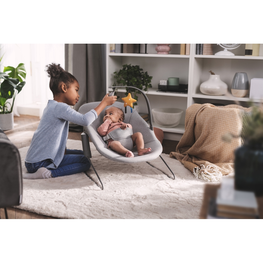 KINDERKRAFT - Ležaljka za bebe CALMEE siva