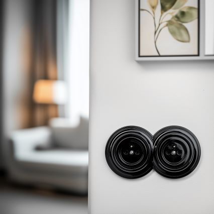 Kliklap - Dvostruka retro kućna utičnica sa ramom br. 1, crna