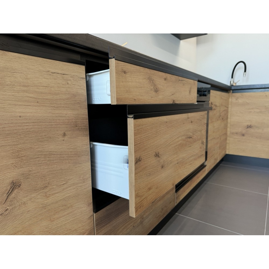 Kuhinjski blok MARINA 240 cm hrast craft/sjajna crna