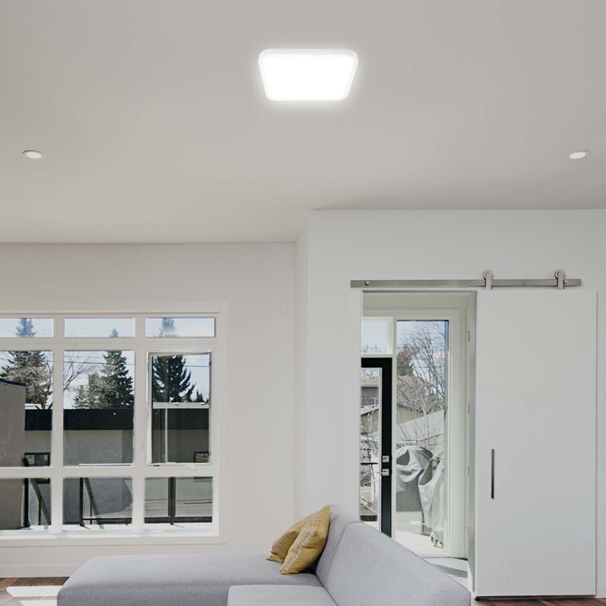 LED plafonsko svetlo za kupatilo LED/24W/230V 3000K IP44 29,5x29,5 cm bela
