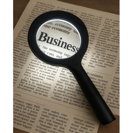 LED lupa 3× uvećanje sa LED osvetljenjem/3W/2xAA IP22