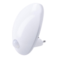 LED orijentaciono svetlo sa senzorom za utičnicu LED/0,7W/230V 3000K