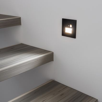 LED stepenišno svetlo sa senzorom pokreta i sumraka LED/1,5W/230V 3000/4000/6000K crna