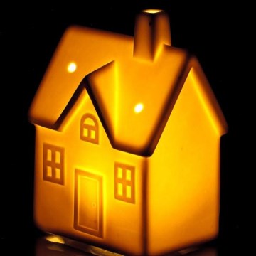 LED porcelanska dekoracija LED/3xLR44/topla bela kućica bela