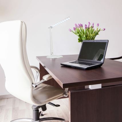 LED prigušiva dodirna stona lampa JOWI LED/8W/230V bela