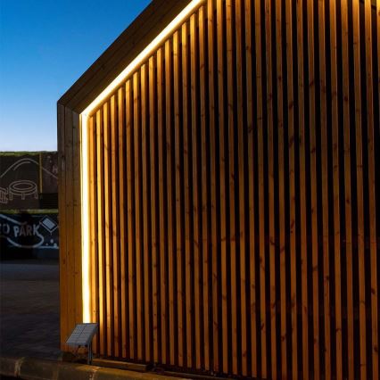 LED prigušiva solarna traka LED/1,2W/3,7V 4000K IP67 1500 mAh 5m + daljinski upravljač