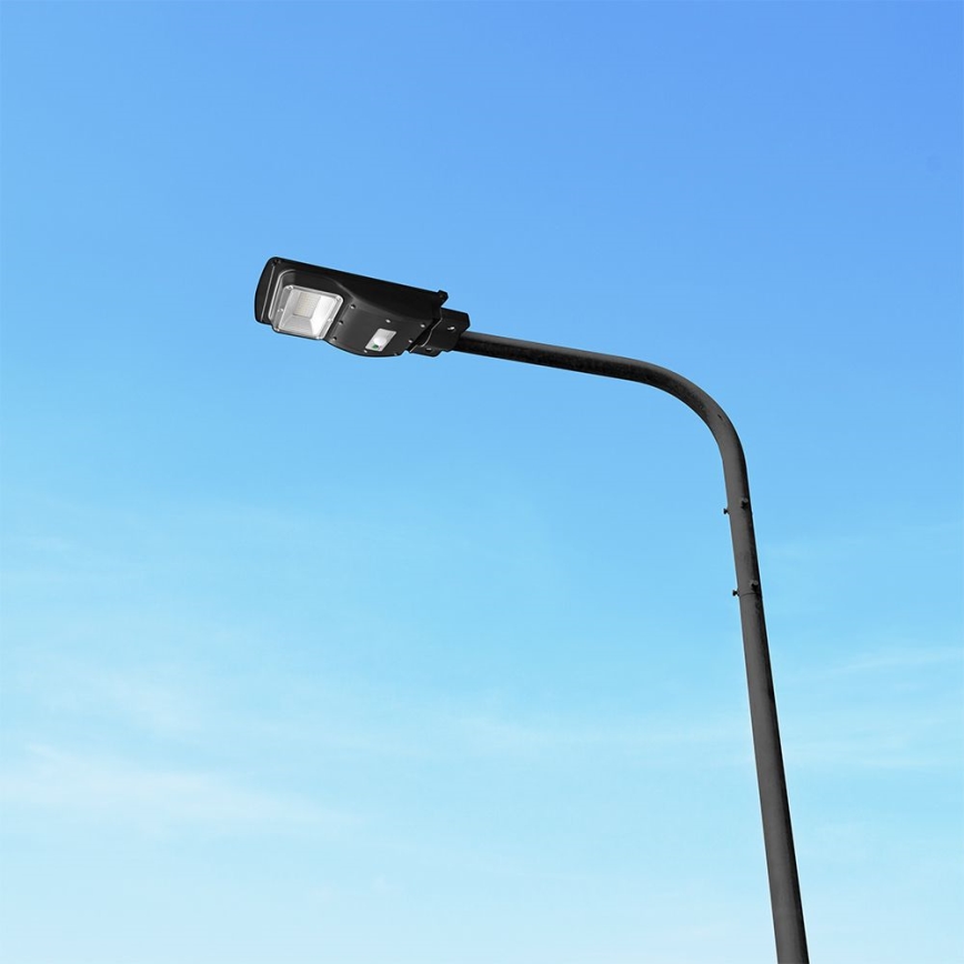 LED prigušiva solarna ulična lampa sa senzorom pokreta i sumraka LED/6W/3,2V 6000K IP65 5000 mAh crna + daljinsko upravljanje