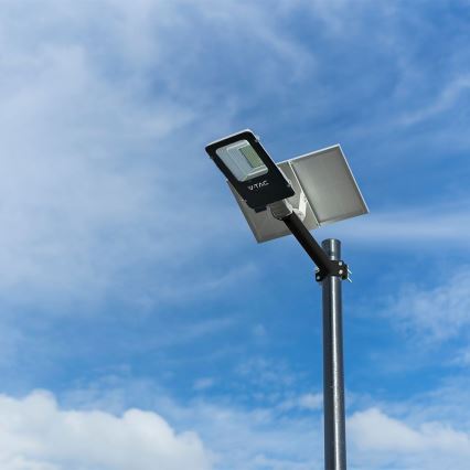 LED prigušiva hibridna solarna ulična lampa LED/50W/230V 4000K IP65 50000 mAh + daljinski upravljač