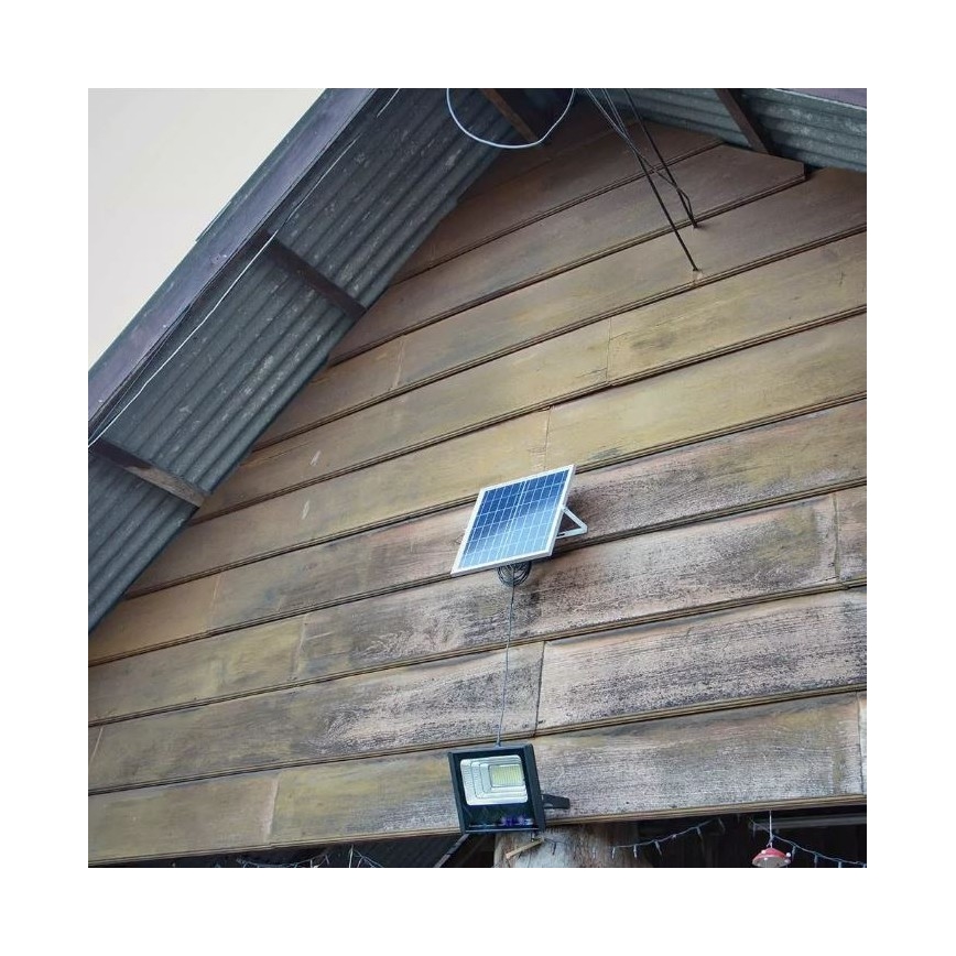 LED prigušiva solarni reflektor LED/12W/3,2V 6000K IP65 5000 mAh + daljinski upravljač