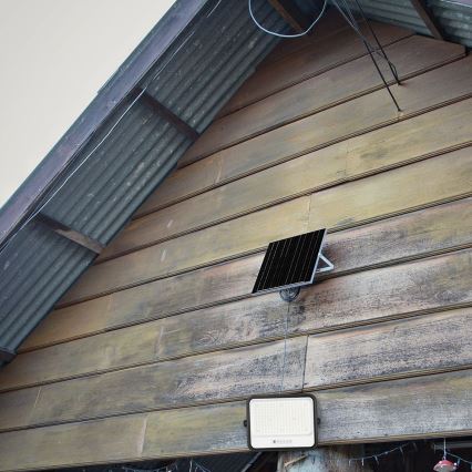 LED solarni reflektor (prigušiva) LED/400W/3,2V 2000-8000K IP65 20000 mAh crna + daljinski upravljač