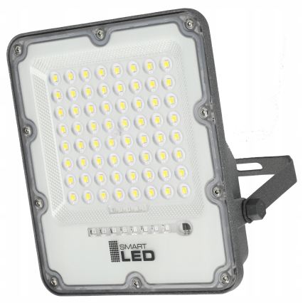 LED prigušiva solarni reflektor LED/50W/3,2V 5000K 6000 mAh IP65 crna + daljinski upravljač
