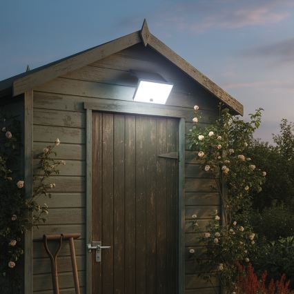 LED reflektor sa senzorom i solarnim panelom FUJI LED/8W/3,7V 2000 mAh IP44