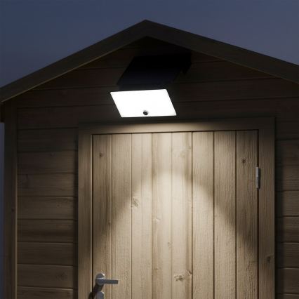LED reflektor sa senzorom i solarnim panelom FUJI LED/8W/3,7V 2000 mAh IP44