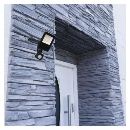 LED reflektor sa senzorom VISIO LED/20W/230V 4000K IP65