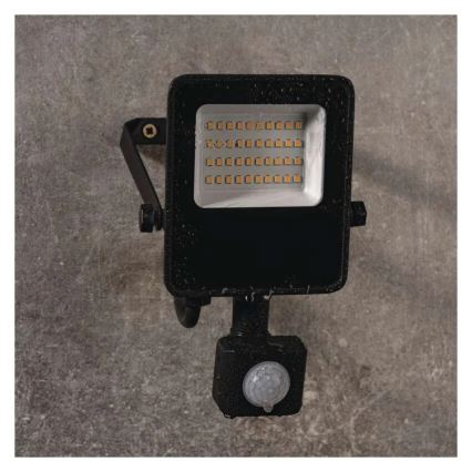 LED reflektor sa senzorom VISIO LED/20W/230V 4000K IP65