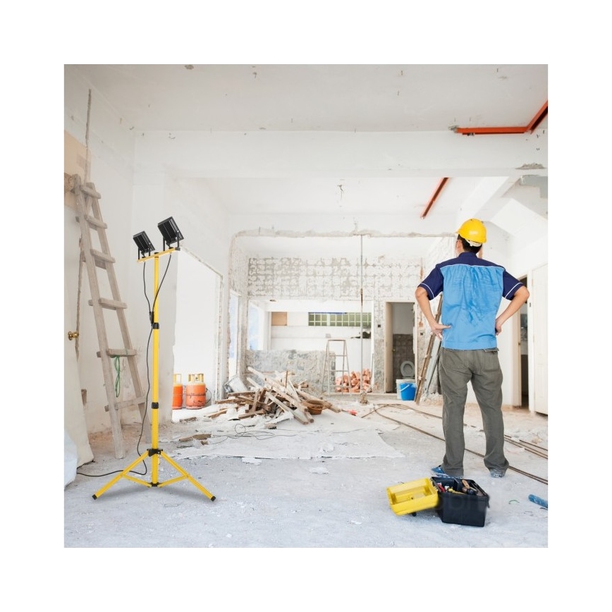 LED reflektor sa stalkom TIGRA 2xLED/50W/230V 4000K IP54 crna/žuta