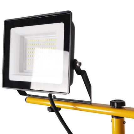 LED reflektor sa stativom 2xLED/50W/230V 6500K IP65 žute boje