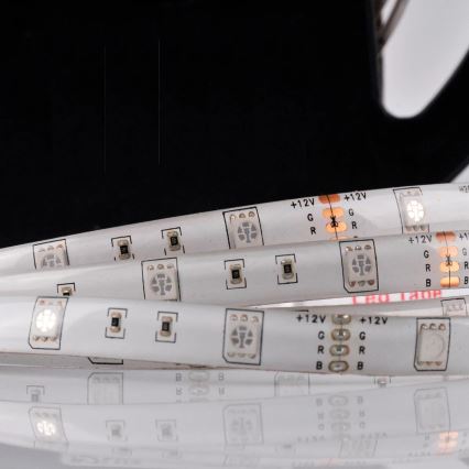 LED RGB prigušiva spoljašnja traka 5m LED/14W/12V IP65 + daljinski upravljač