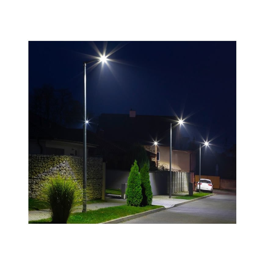 LED solarna ulična lampa sa senzorom STREET LED/15W/7,4V 4000K IP65 5400 mAh