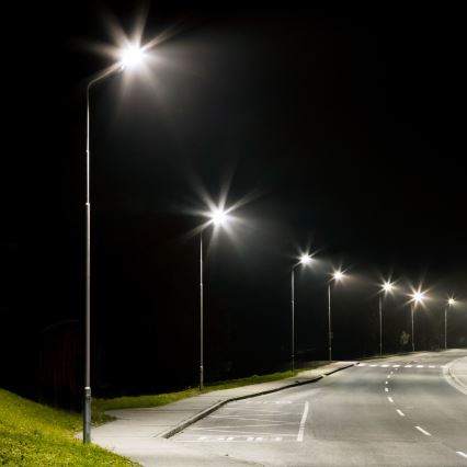 LED solarna ulična lampa VIA 150W/15000 mAh 3,2V 6000K IP65 + daljinski upravljač
