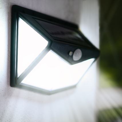 LED solarna zidna svetiljka sa senzorom LED/1W/3,7V 6500K IP44 1200 mAh