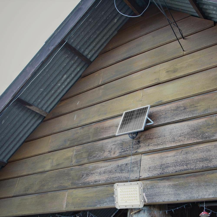 LED spoljni solarni reflektor, prigušiva, LED/6W/3,2V, IP65, 6400K, 5000 mAh, bela + daljinski upravljač