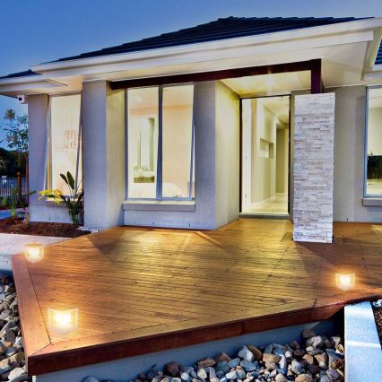 LED solarno svetlo sa senzorom LED/2W/5,5V 3000K IP65 2600 mAh bela