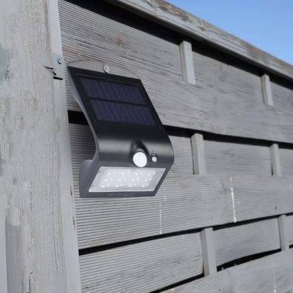 LED Solarno zidno svetlo sa senzorom LED/1.5W/3,7V IP65 1200 mAh