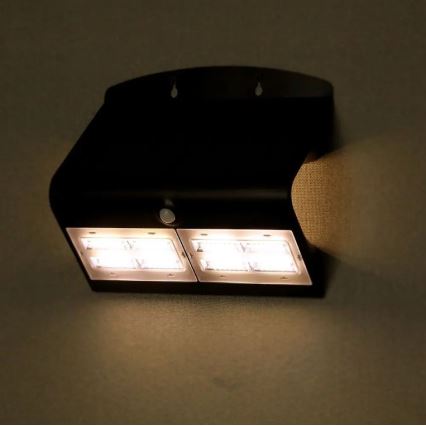 LED solarno zidno svetlo sa senzorom LED/7W/3,7V 4000K IP65 4000 mAh crna